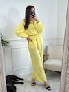 Affichez votre style unique avec la chemise Jolina jaune en gaz de coton pour femme ! Avec des manches longues et un col chemise, cette chemise est à la fois chic et décontractée. Cette chemise vous offrira un confort inégalable.
