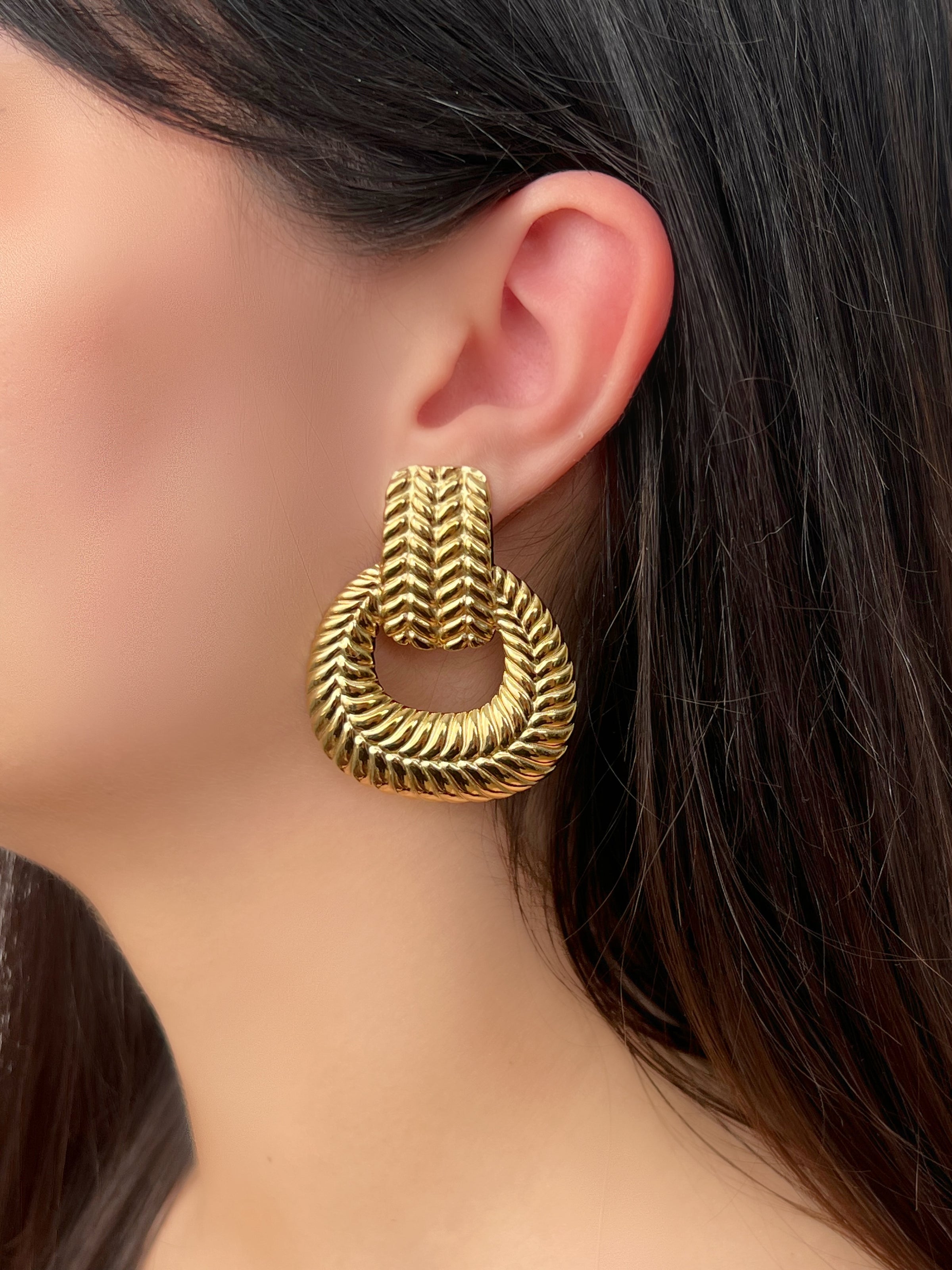 Gold earrings: Varie
