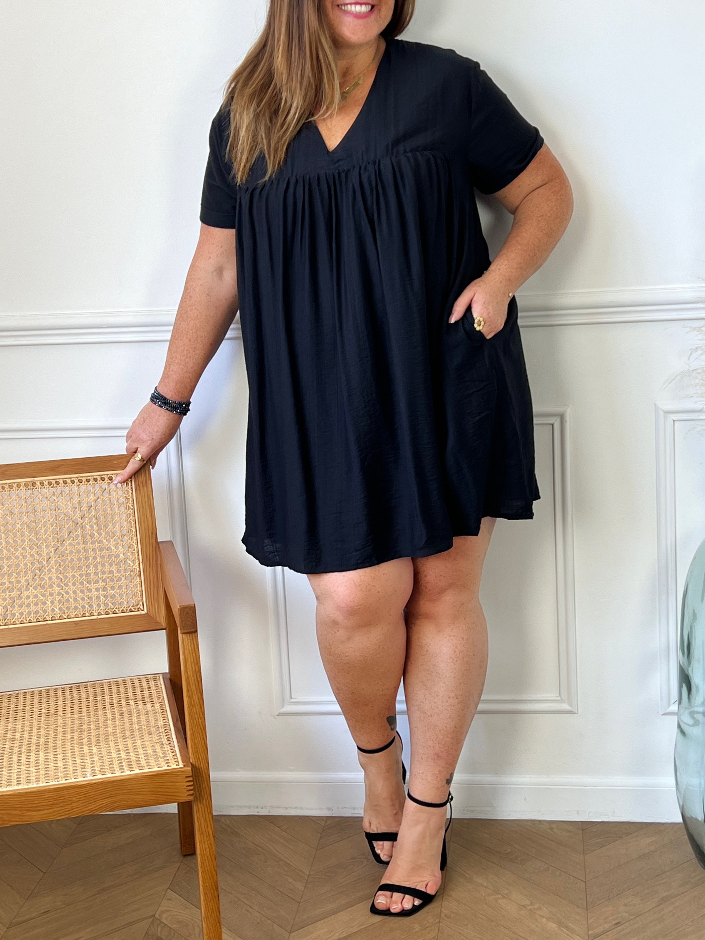 Robe short noire grande taille femme – Loïcia