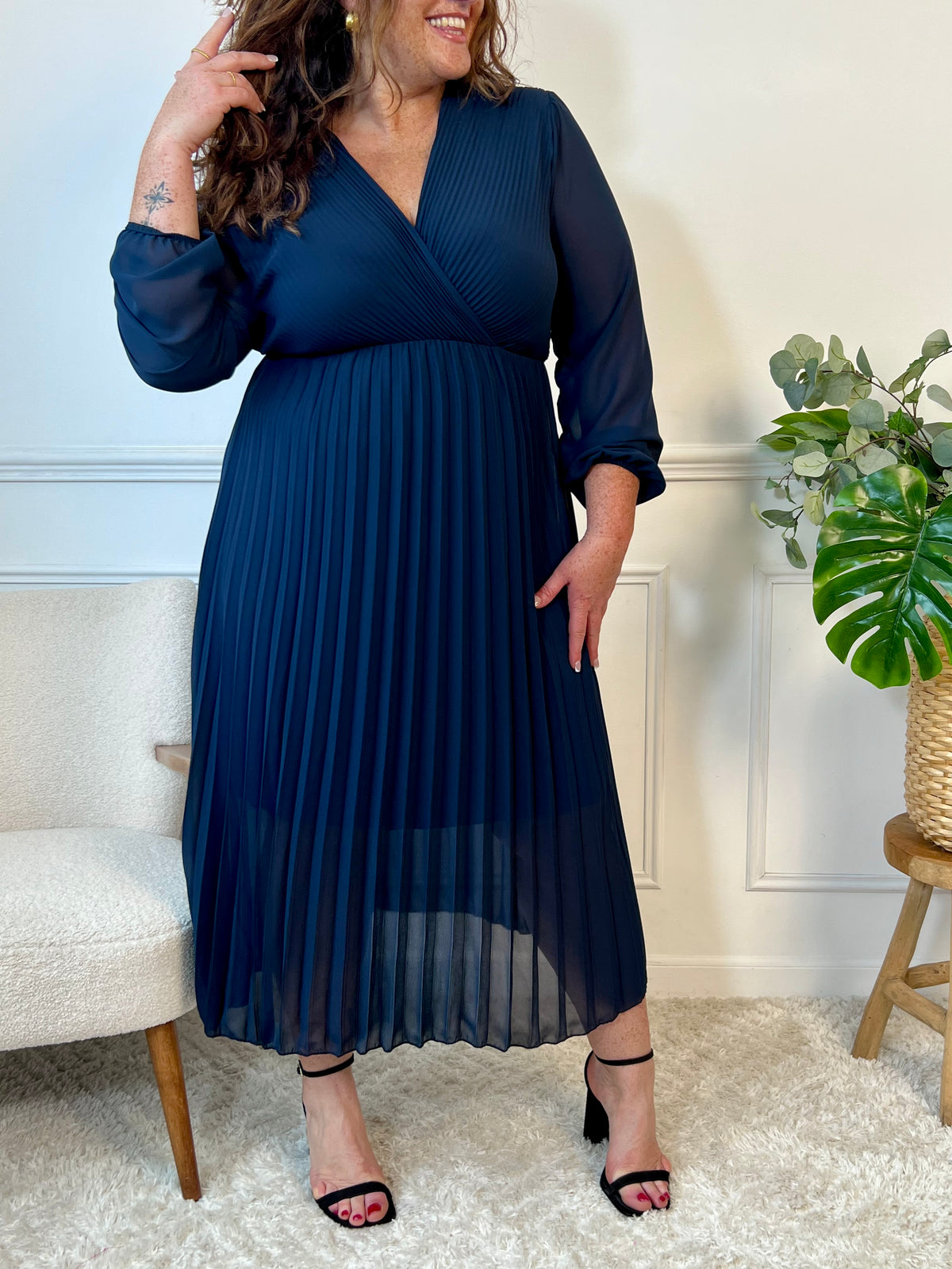 Robe plissée bleu marine : Ophelie Curve