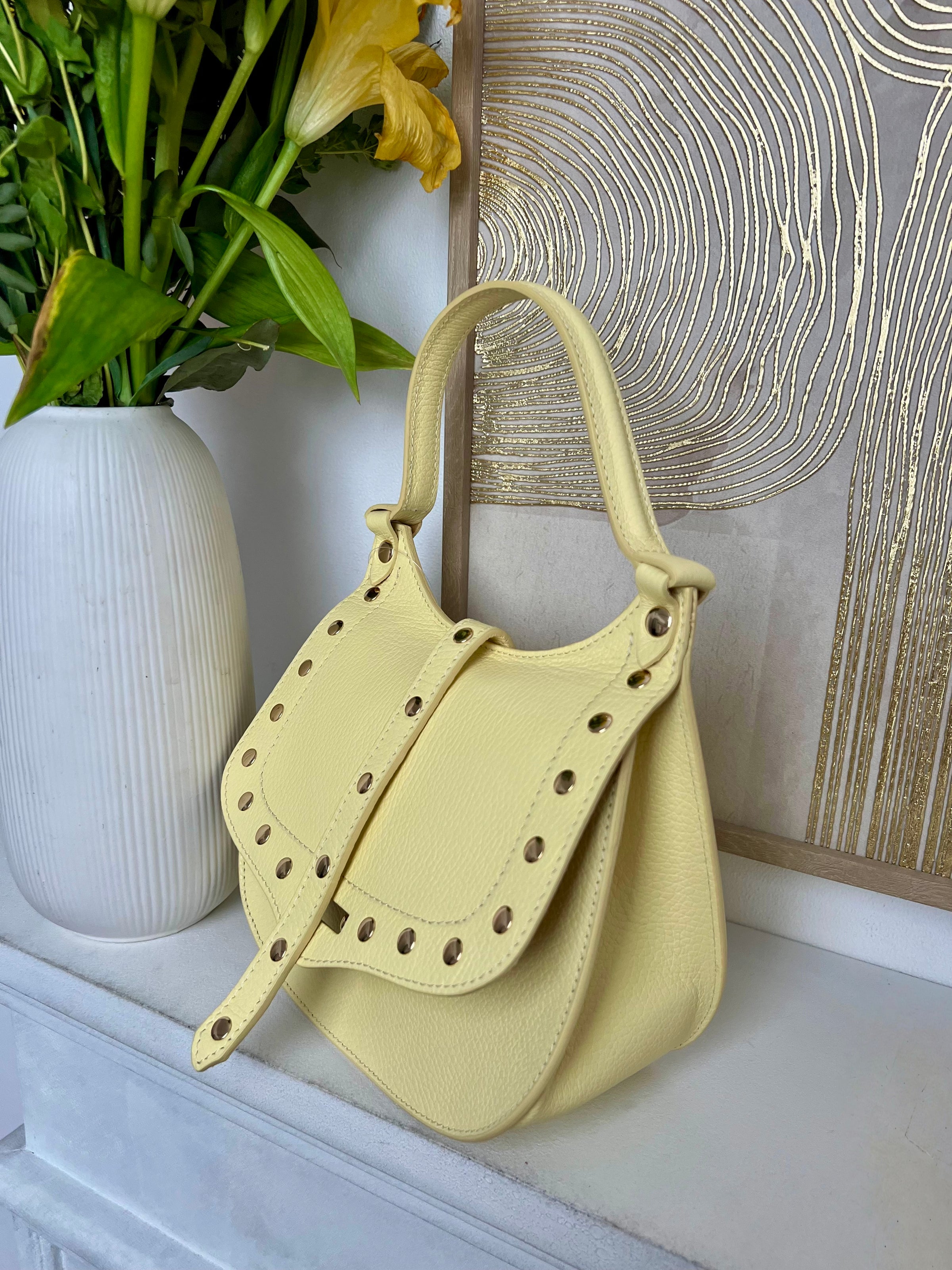 Yellow bag: Yelo