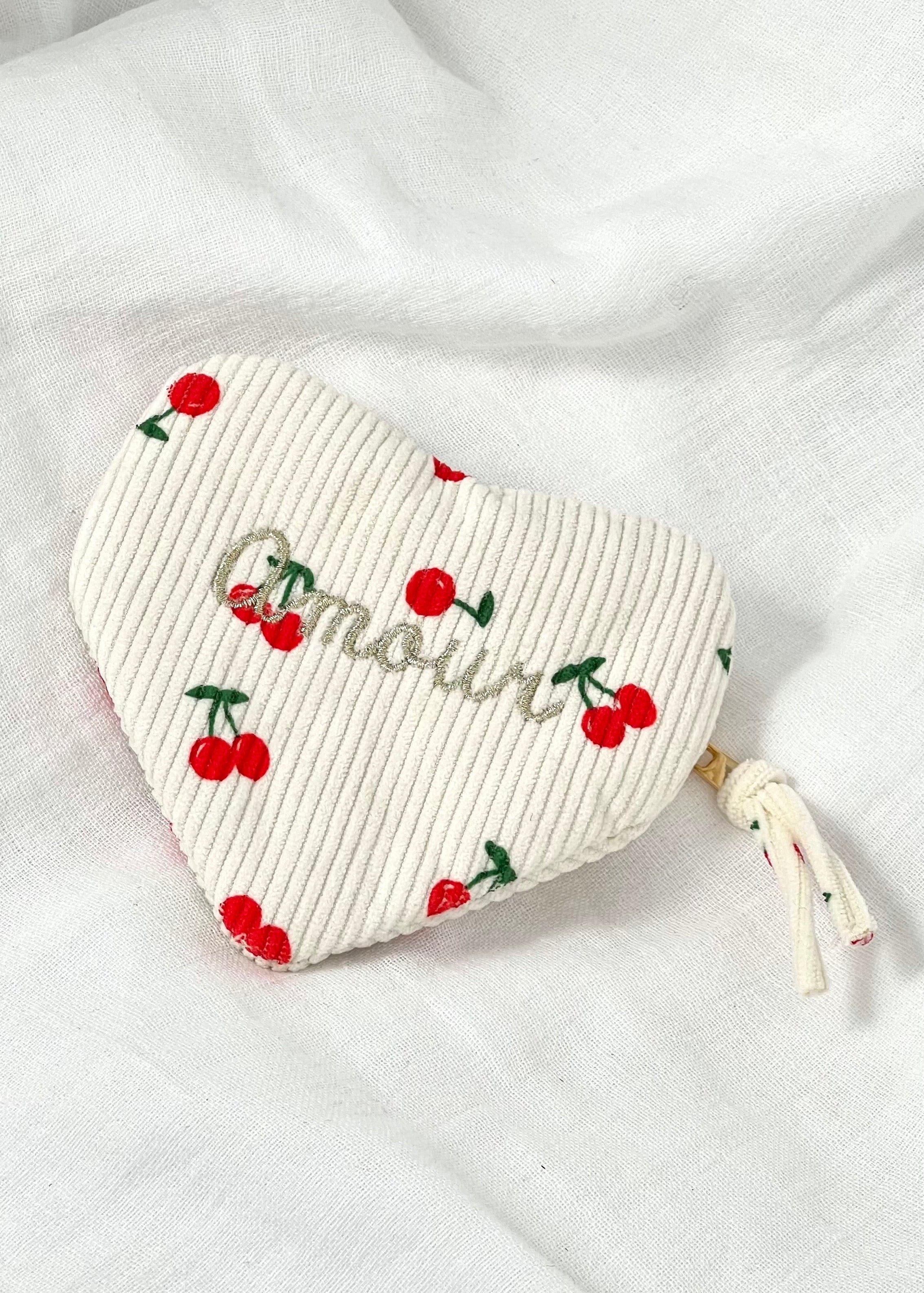 Ecru heart pouch: Ariela