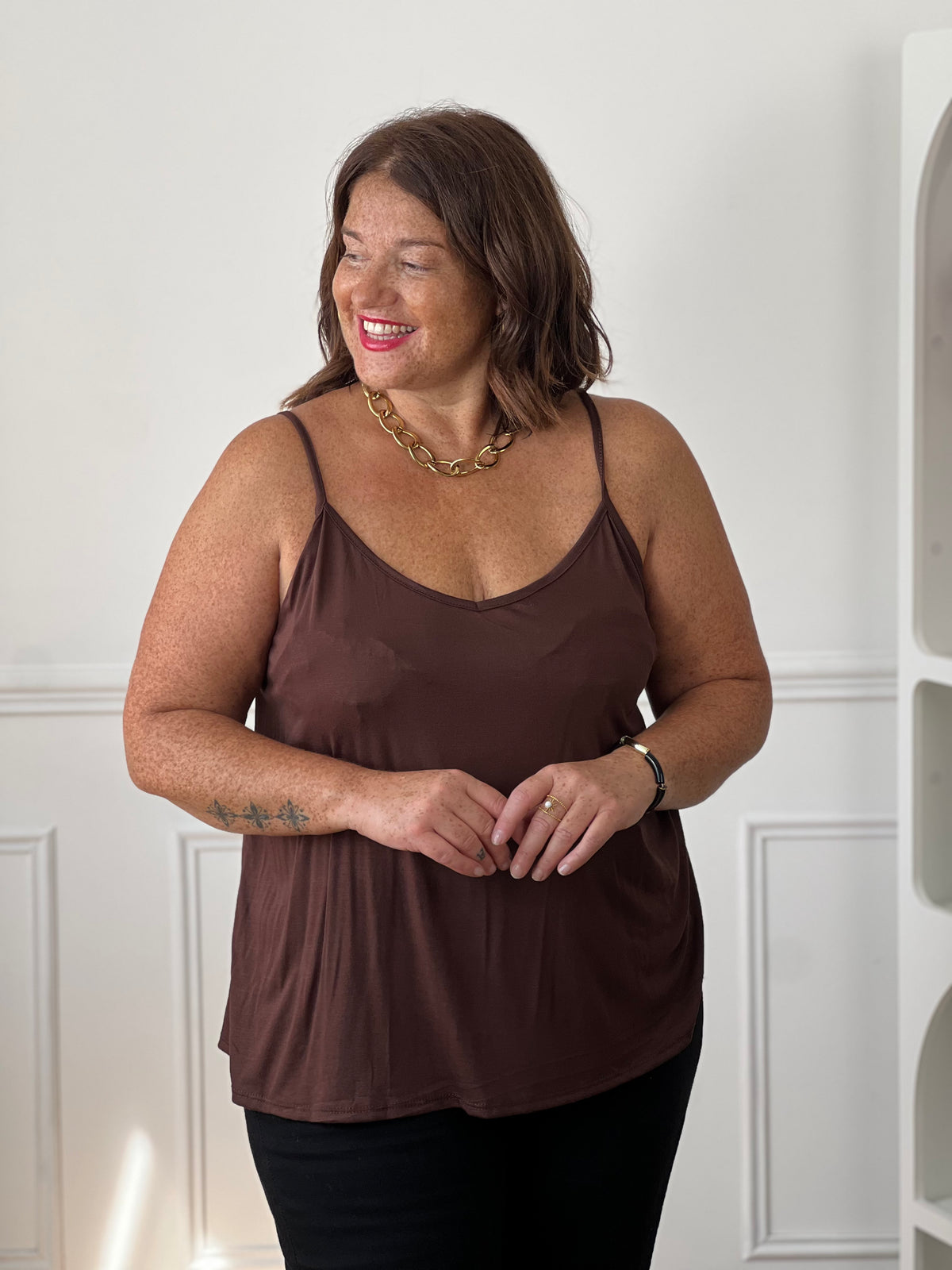 Débardeur fluide marron grande taille femme – Noria | Loïcia