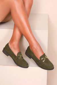 Khaki loafers: Vysia