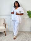 Chemise écrue en gaze de coton grande taille pour femme – Légère et confortable, cette chemise à manches courtes présente un col classique, une coupe ample et des boutons sur toute la longueur. Motif palmier kaki et poche plaquée sur le devant. En gaze de coton 100 % coton, idéale pour l’été. Couleur écrue