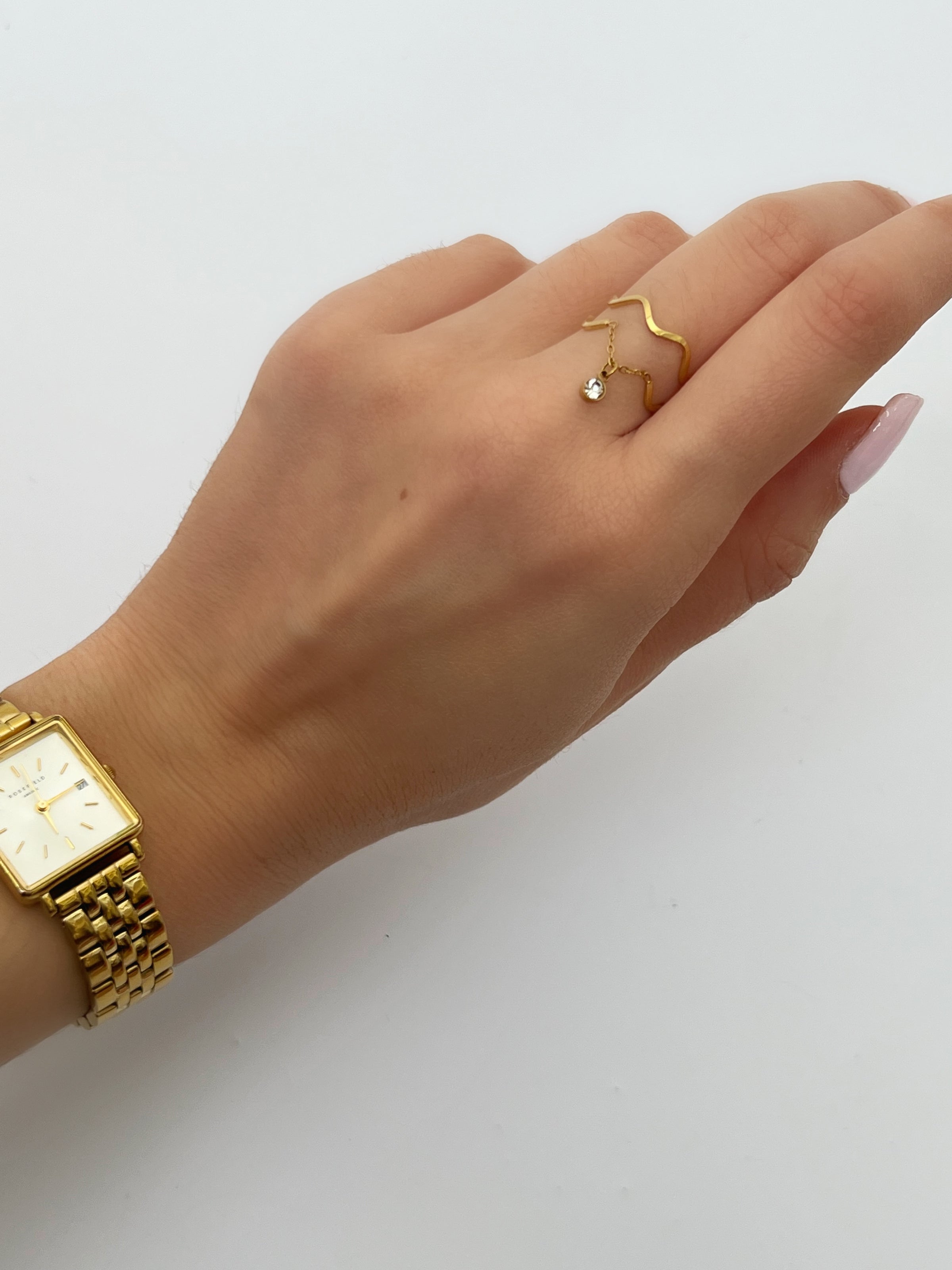 Gold ring: Yuna