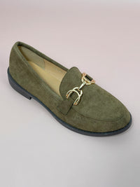 Khaki loafers: Vysia