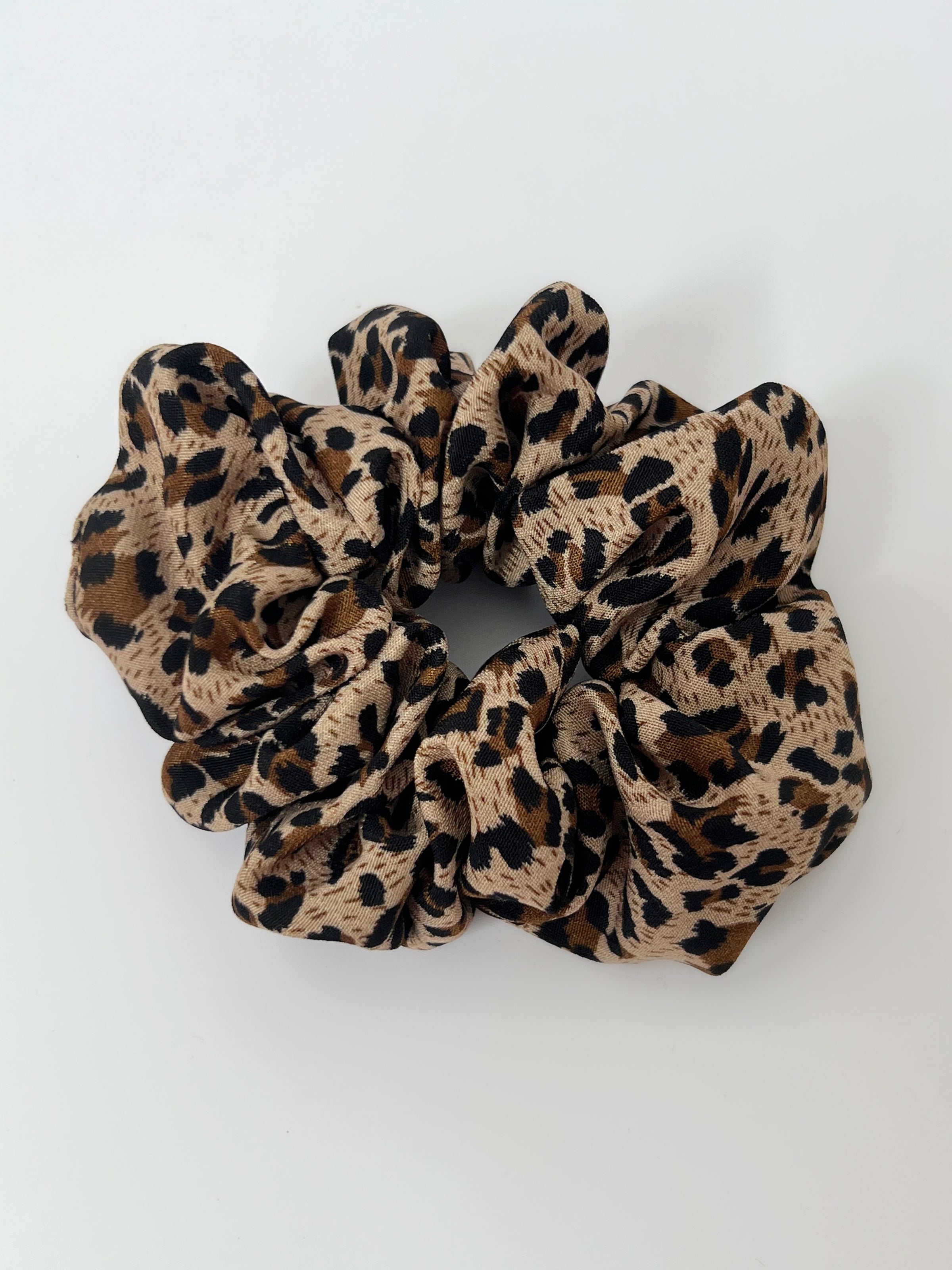 Leopard scrunchie: Vlora