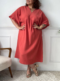Langes Kleid aus Baumwollgaze in Terrakotta: Roane