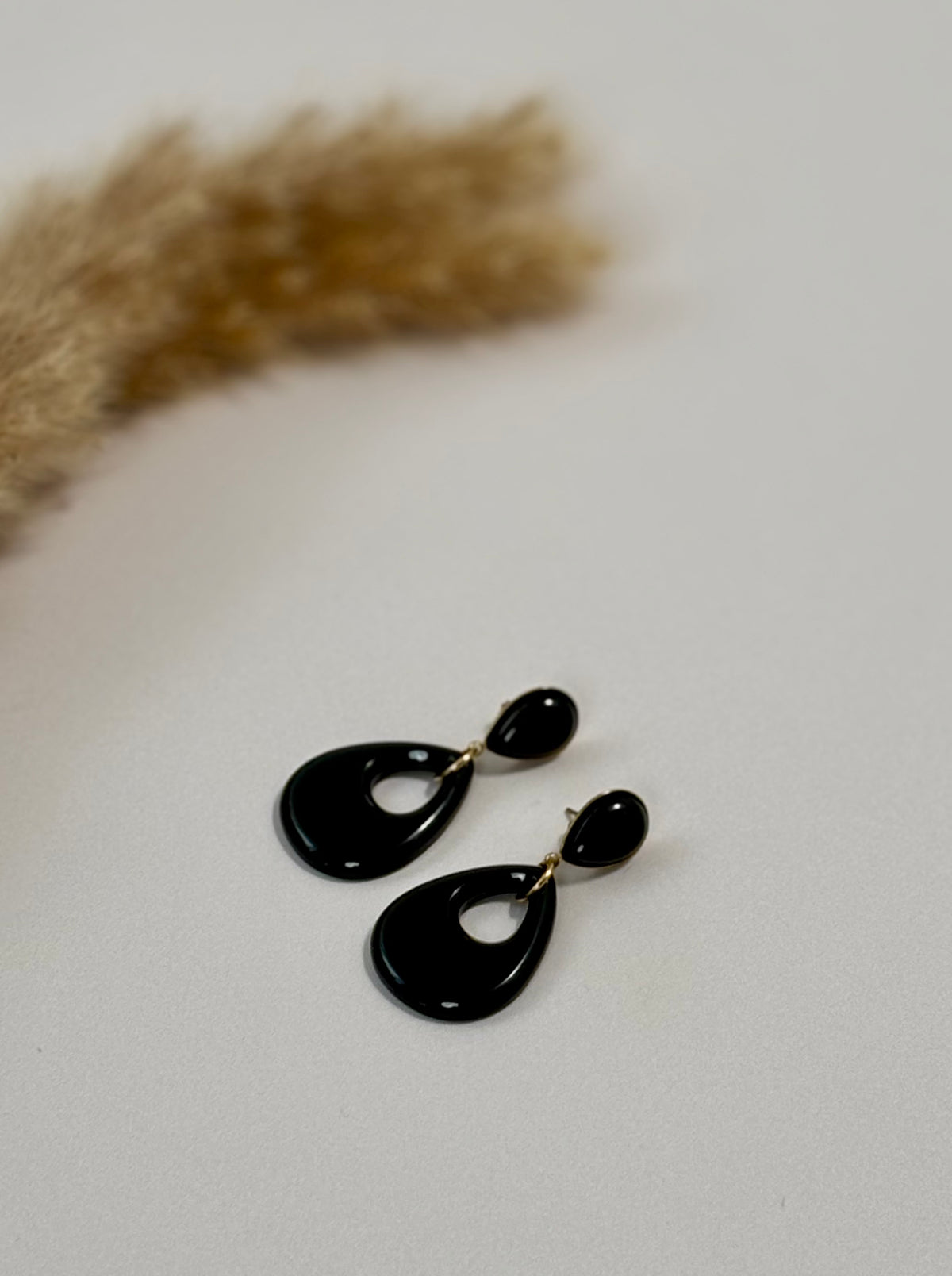 Boucles d'oreilles noires