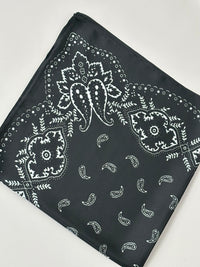 Foulard noir