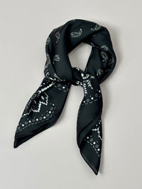 Foulard noir