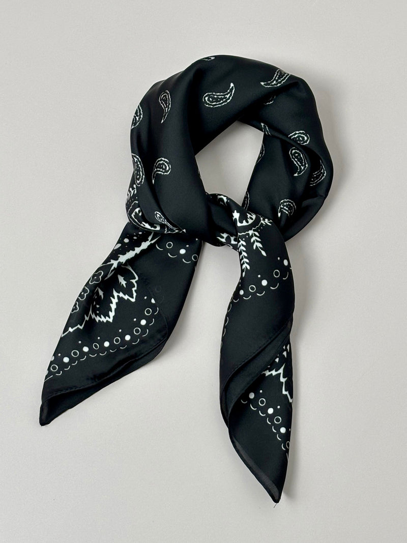 Foulard noir