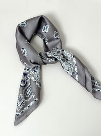 Foulard gris