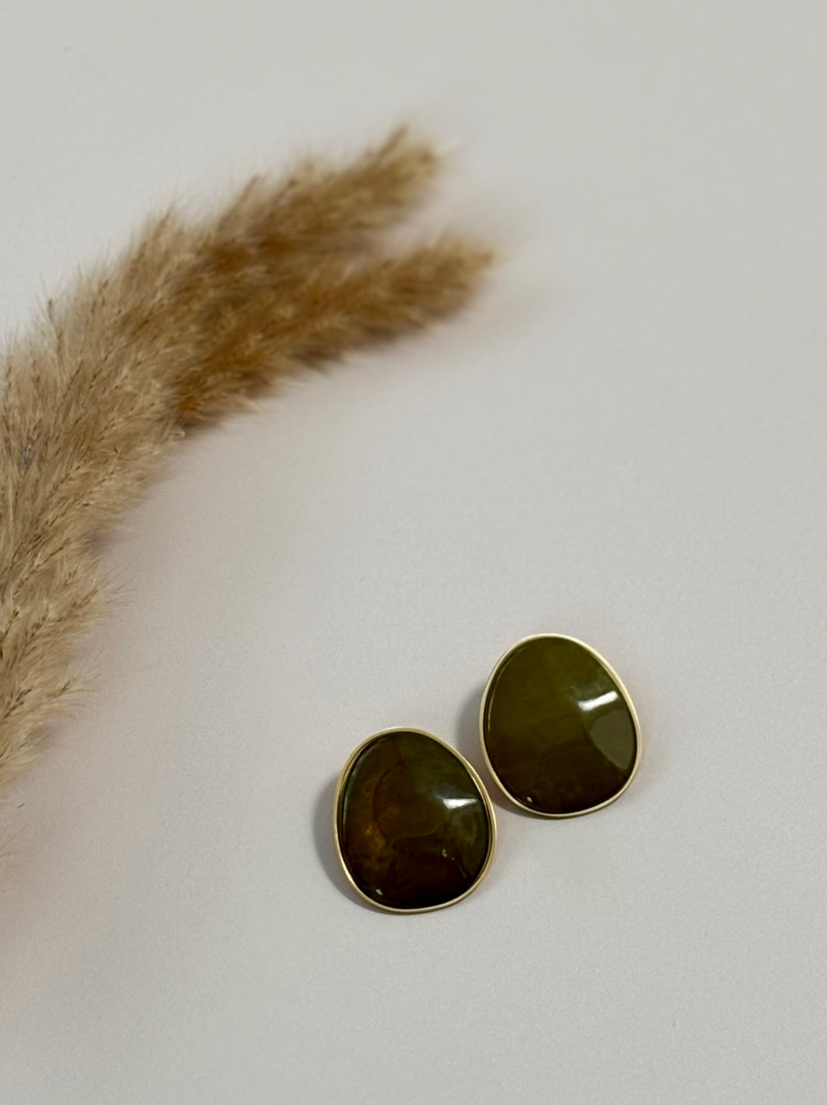 Boucles d'oreilles kaki : Oria