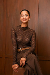 Top marron en dentelle : Gaelle