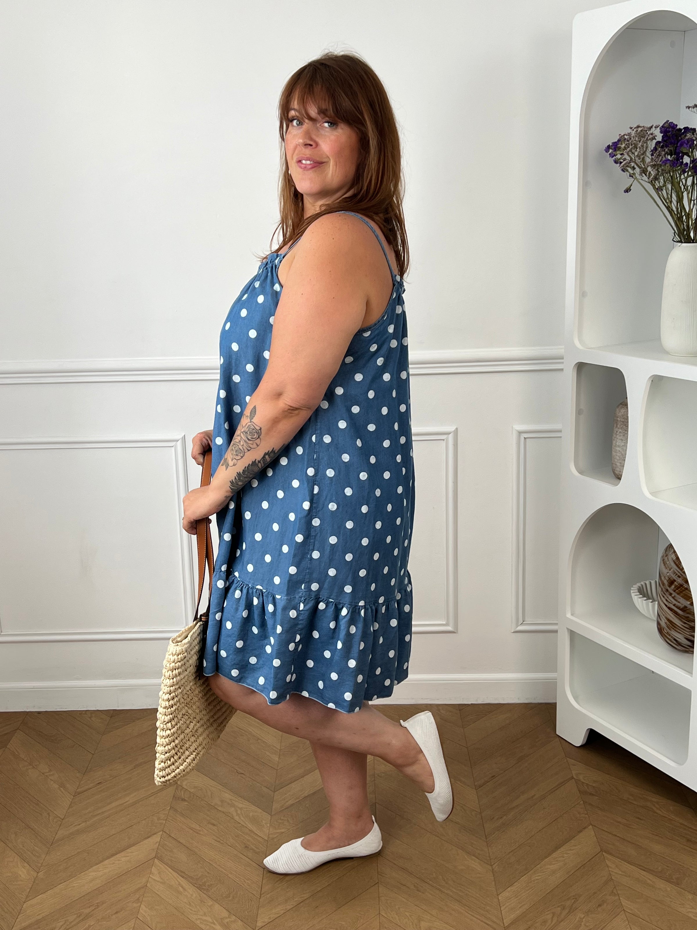 Robe à pois grande taille bleue Made in Italy – Loïcia
