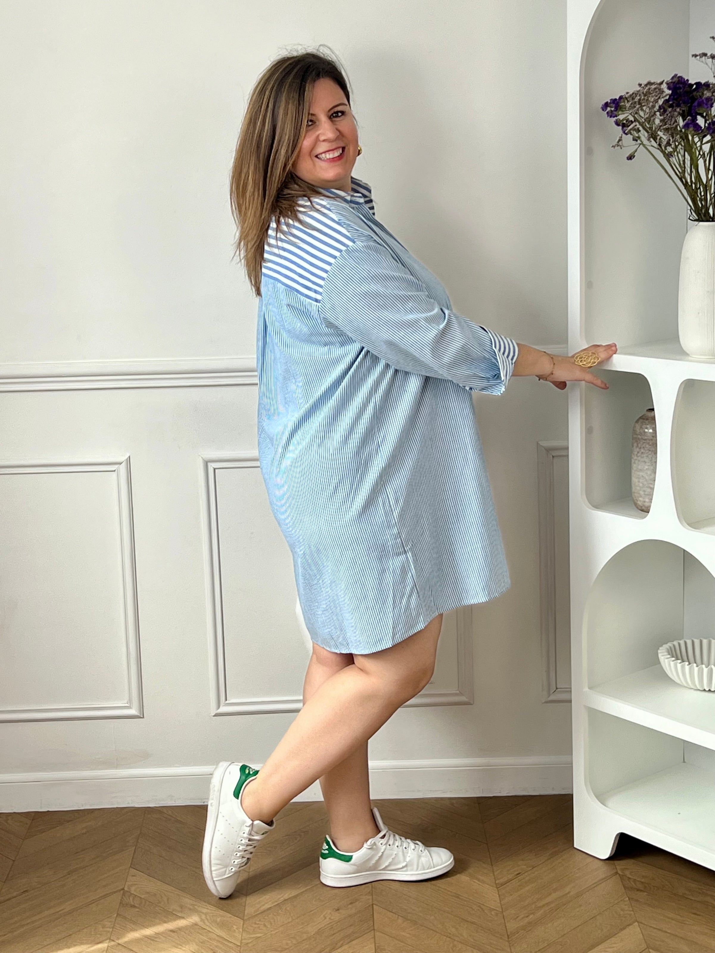 Robe chemise grande taille bleu clair écru du 40/42 au 48/50 – Loïcia