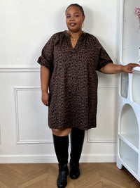 Robe grande taille 100 % coton, idéale pour un look tendance et confortable.