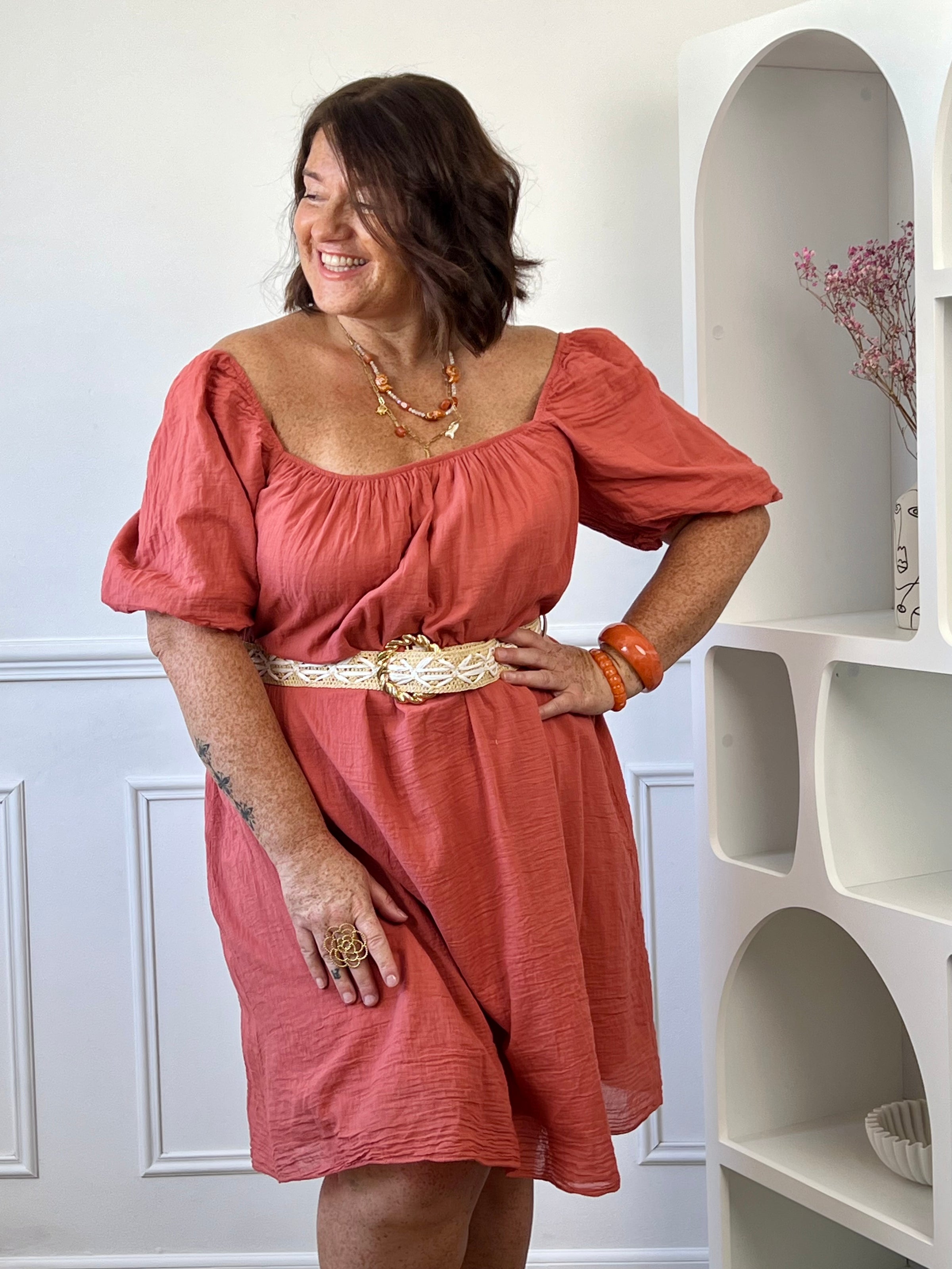 Robe courte terracotta grande taille Tini col bateau manches bouffantes – Loïcia
