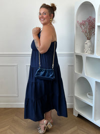 Robe longue curve bleu marine Made in Italy broche soleil dorée vue de face – Loïcia
