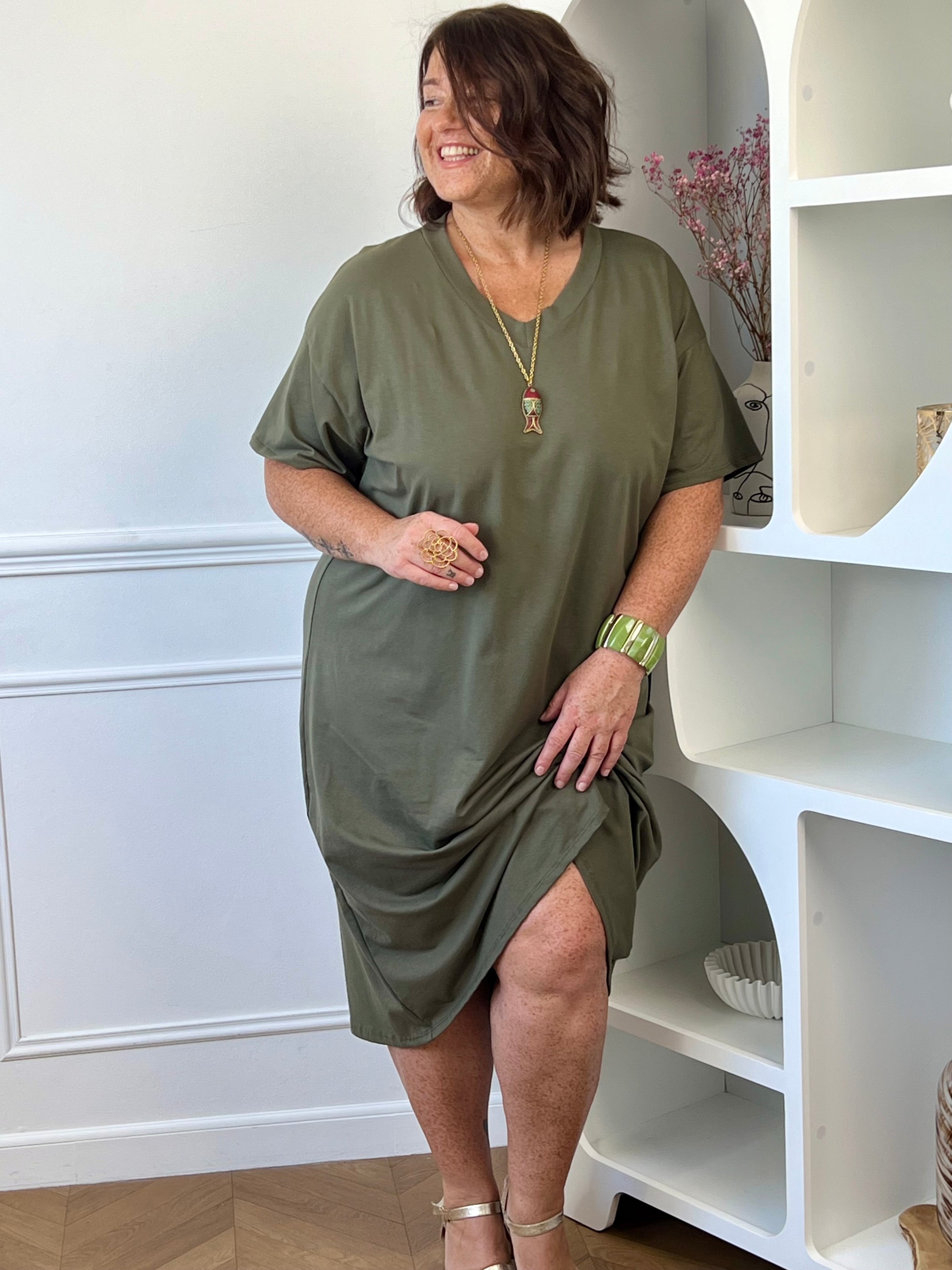 Robe grande taille femme kaki coton coupe ample manches courtes – Loïcia
