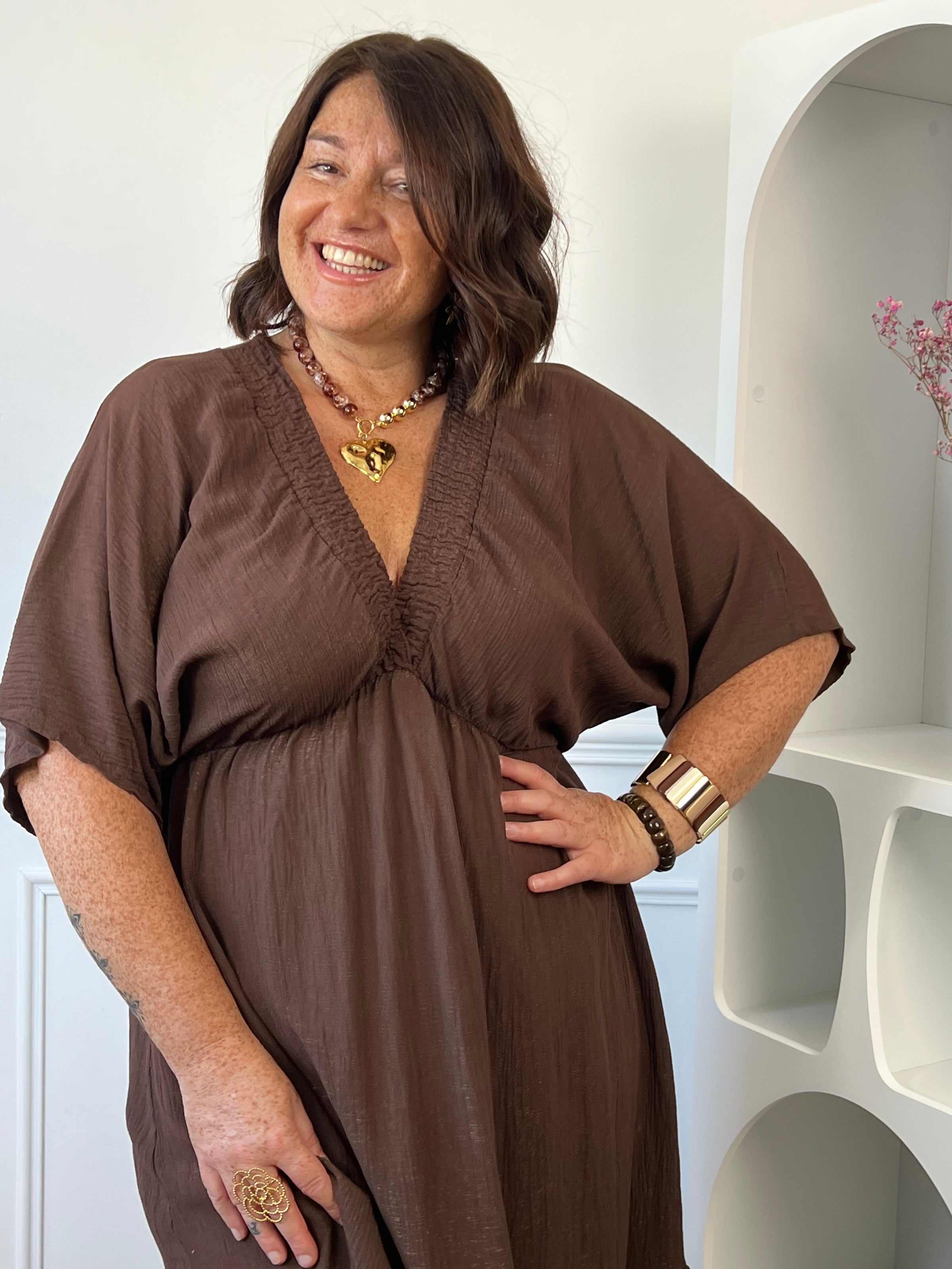 Robe grande taille femme marron et dorée col V plongeant taille unique 44/50 – Loïcia
