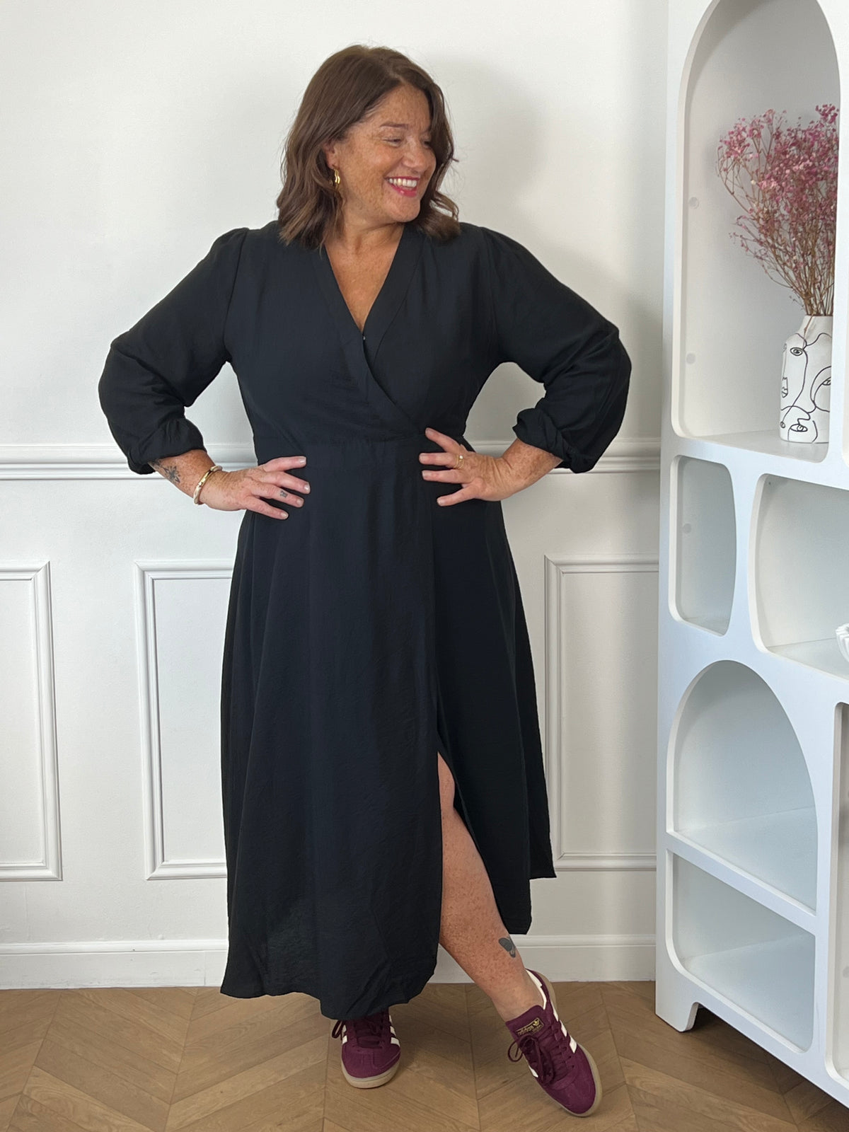 Robe longue portefeuille noire grande taille femme – Cassiope | Loïcia