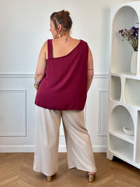 Haut bordeaux curve Made in Italy broche dorée épaule gauche – Loïcia
