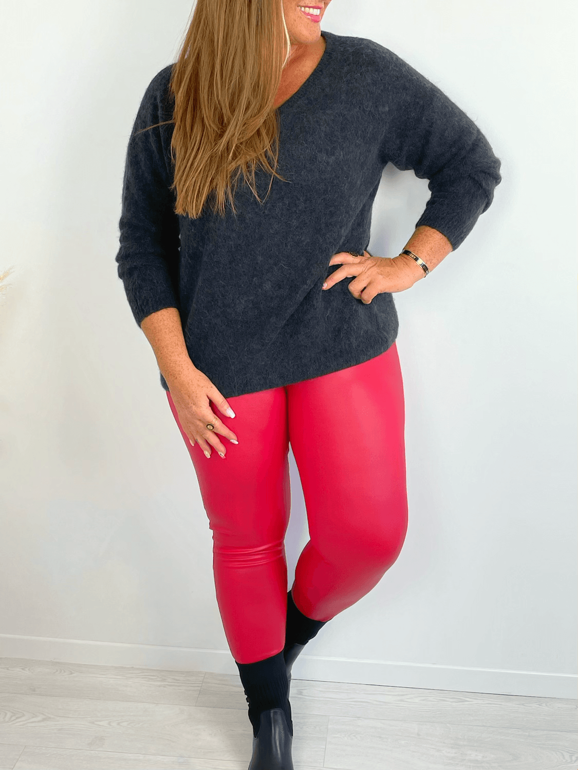 Legging motif coloré noir et rouge avec taille en simili