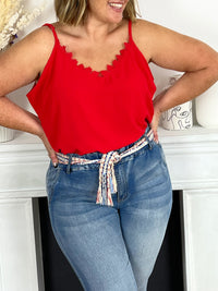Top avec broderie rouge curve : Alexina