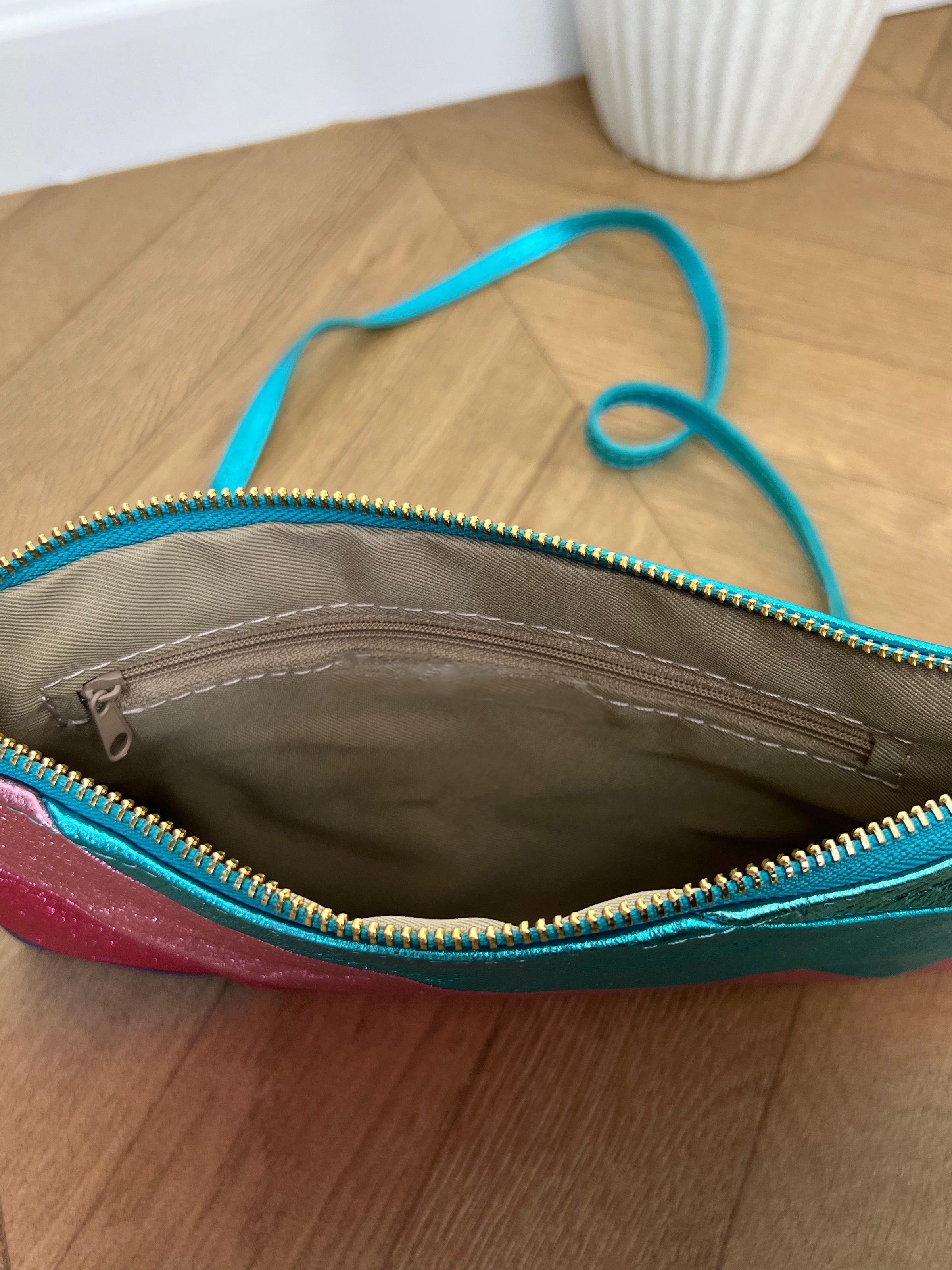 Pochette coloree best sale